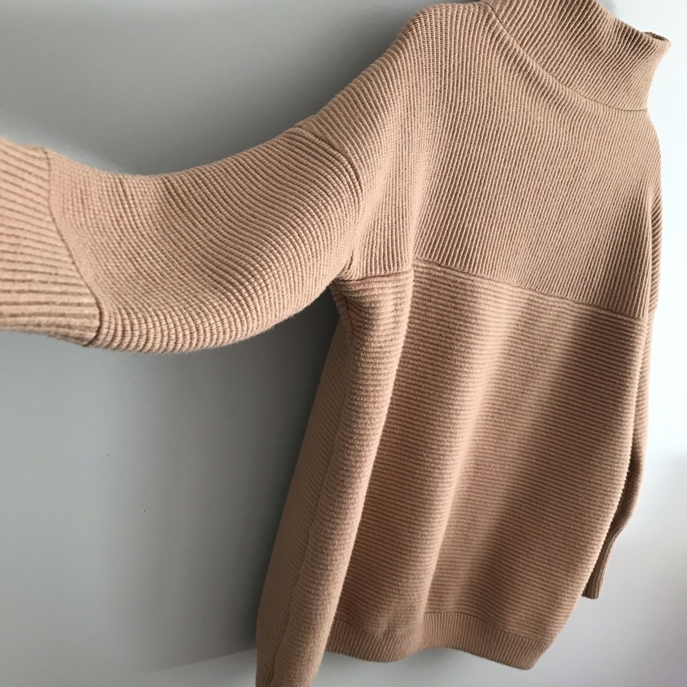 Cozy Ribbed Turtleneck Sweater in Tan. L-XL.